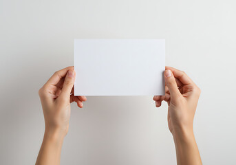 Obraz premium Hand holding blank business card