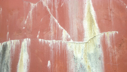 Limestone stains on cracked cement walls