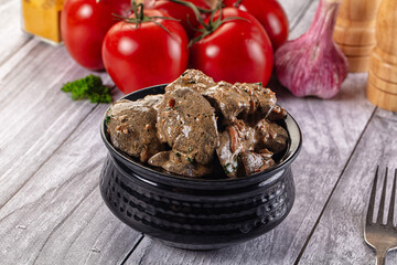 Chicken liver in cream sauce