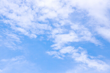 	初夏の青空