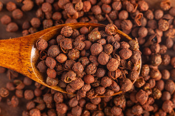 Sichuan peppercorns are mainly used as a seasoning in Sichuan, China, and can add a spicy and numbing taste to food.
