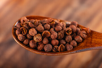 Sichuan peppercorns are mainly used as a seasoning in Sichuan, China, and can add a spicy and numbing taste to food.