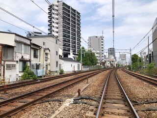 奥行のある線路　日本の風景