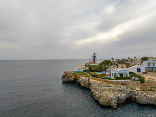 Faro de Ciudadela en la Punta de Sa Farola, extremo noroeste de la isla de Menorca, en el archipi&eacute;lago Baleares, Espa&ntilde;a 