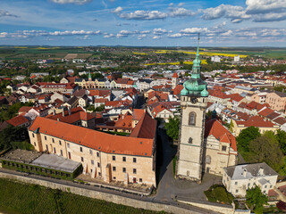 Fototapeta premium Melnik Castle and St. Peter & Paul Church: Bohemian Landmark from Above