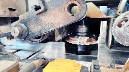 Wood router for cutting machine wood