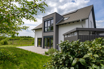 Einfamilienhaus mit Garten