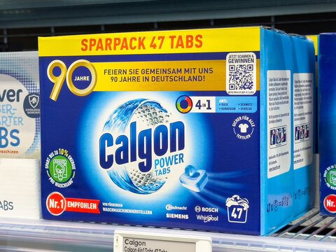 Calgon power tabs laundry detergent box on store shelf with 47 tablets