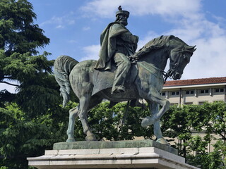 Obraz premium Giuseppe Garibaldi bronze in Brescia, Lombardy, Italy