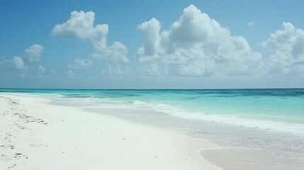 Obraz premium Stunning Tropical Beach Scene with Azure Ocean and Fluffy Clouds