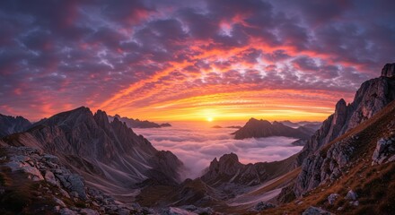 Naklejka premium Mountain Sunrise Over Cloudscape