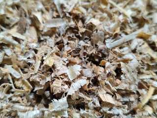Coarse sawdust from wood chips.