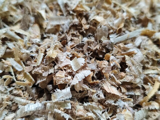 Coarse sawdust from wood chips.