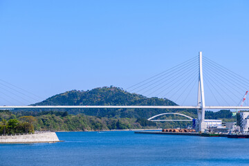漁港の春 船と海と
