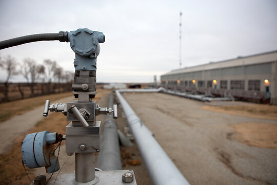 Compressor station working in Kansas