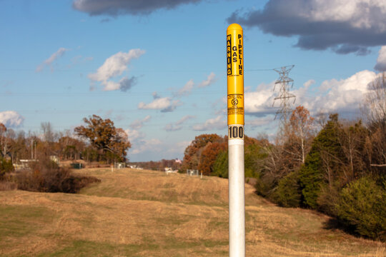 Pipeline right of way markers