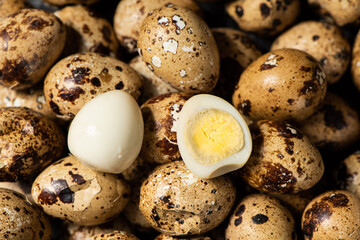 Fototapeta premium colseup of cooked quail eggs background.