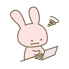 パソコンの前で困ったうさご