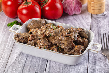 Chicken liver in cream sauce