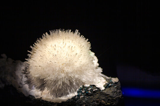 Mesolite crystals with black background
