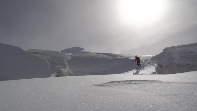  ski freeride au milieu d'un glacier