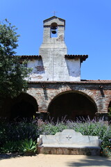 Glockenturm der kleinen Kapelle in der Mission San Juan Capistrano	