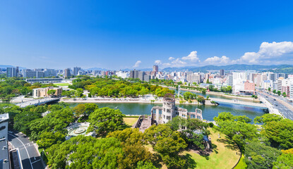 【 空撮 】Hiroshima Peace Memorial : 原爆ドーム と 平和記念公園 ( 平和公園 )