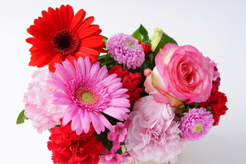 カラフルなアレンジ花束