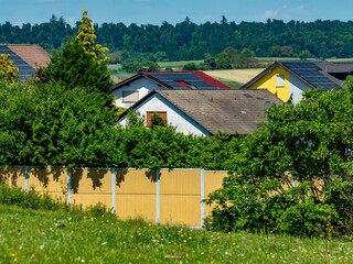 Lärmschutzwand an einer Bundesstrasse