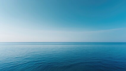 Obraz premium Clear blue sky above the tropical ocean water view