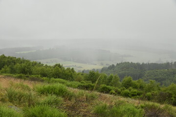 Pluie Battantevacuant Vers Les Collines