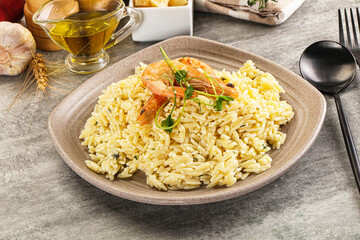 Italian pasta Orzo with prawn