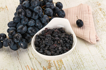 Dry ripe sweet blue raisin