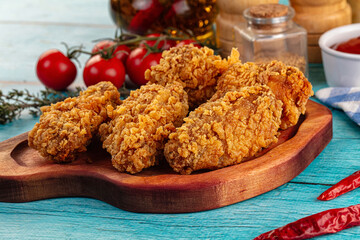 Golden crispy fried chicken wings