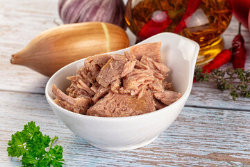 Canned tuna fish in olive oil