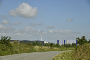 Route vers le site industriel à Ghislenghien (Ath)