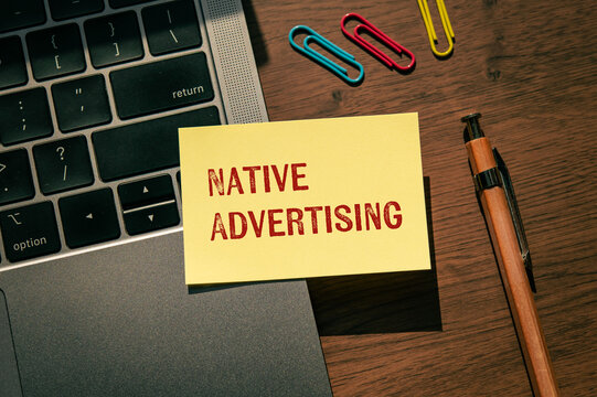 There is sticky note with the word Native Advertising. It is as an eye-catching image.