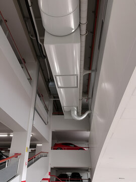 Fire exhauster in a multi-level parking building