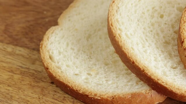 tranches de pain de mie