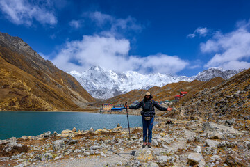 Alpinista en el Everest Base Camp Trek 