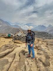 Alpinista en el Everest Base Camp Trek