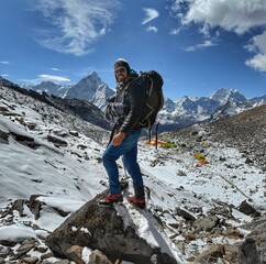 Alpinista en el Everest Base Camp Trek