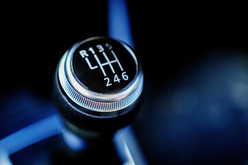 close up of a manuel speed gear