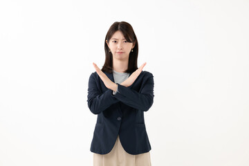 禁止の意思表示をする女性