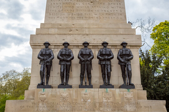Guards Division Memorial in London: Monument Honoring 14,000 Guardsmen Who Fell in the Great War, Featuring Five Bronze Soldiers Representing the Foot Guards Regiments, Near St James&rsquo;s Park - detail