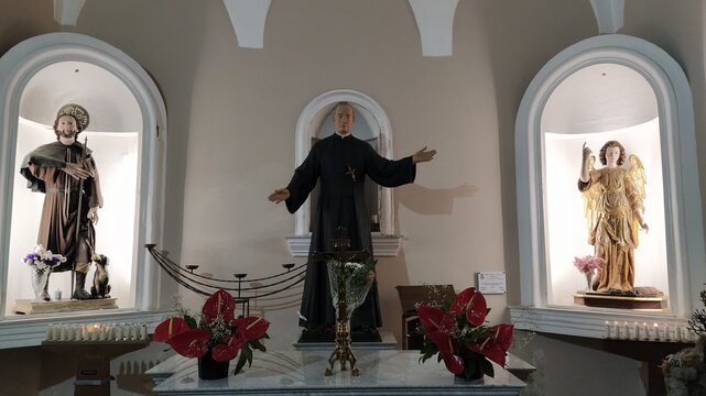 Feast of Our Lady of the Hens in Pagani, Campania