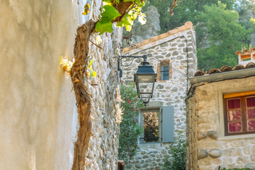 Vogüé, village provençal dans le Sud de la France, en Ardèche.