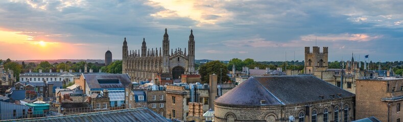 Obraz premium Cambridge city rooftop view in England. Europe