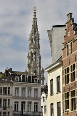 Les façades à fronton de style baroque des maisons près de la Grand-Place à Bruxelles 