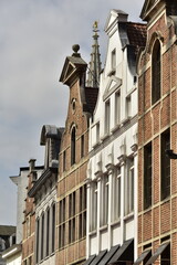 Les façades à fronton de style baroque des maisons près de la Grand-Place à Bruxelles 